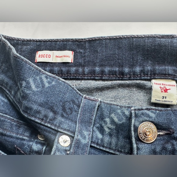 NWOT True Religion Men's Denim Jeans with Red Accent - Picture 4 of 9